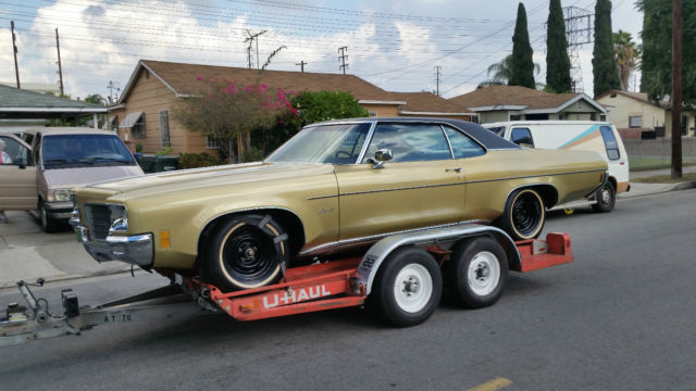 1971 Gold Oldsmobile Eighty-Eight Coupe
