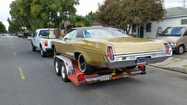 1971 Gold Oldsmobile Eighty-Eight Coupe