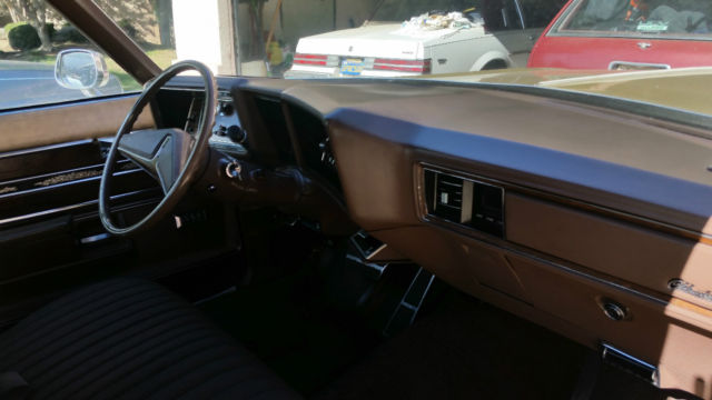 1971 Gold Oldsmobile Eighty-Eight Coupe