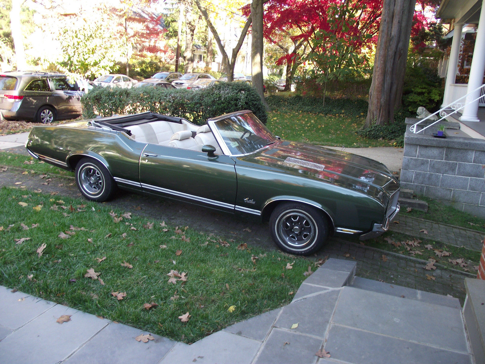 1971 Green Oldsmobile Cutlass U/K