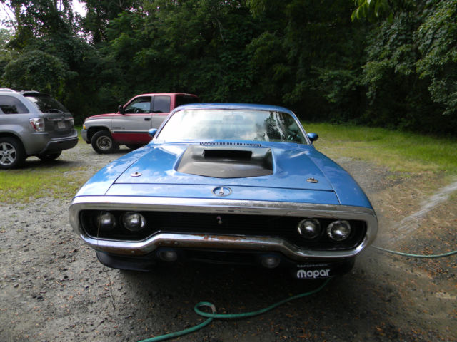 1971 blue Plymouth Road Runner Coupe