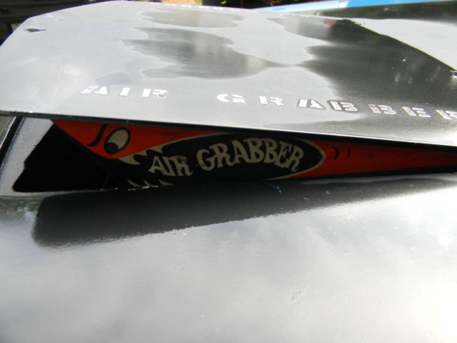 1971 blue Plymouth Road Runner Coupe