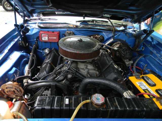 1971 blue Plymouth Road Runner Coupe