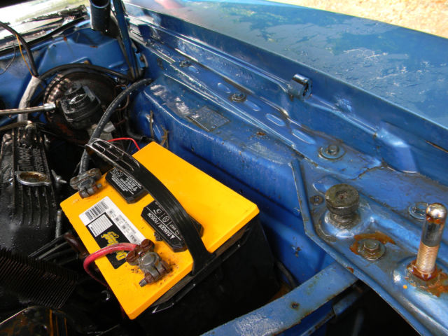 1971 blue Plymouth Road Runner Coupe
