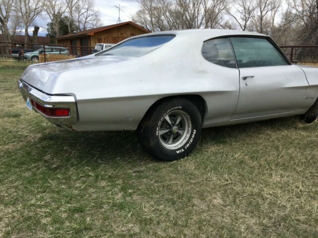 1971 Silver Pontiac GTO Coupe