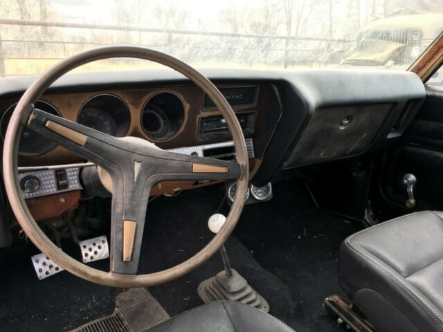 1971 Silver Pontiac GTO Coupe