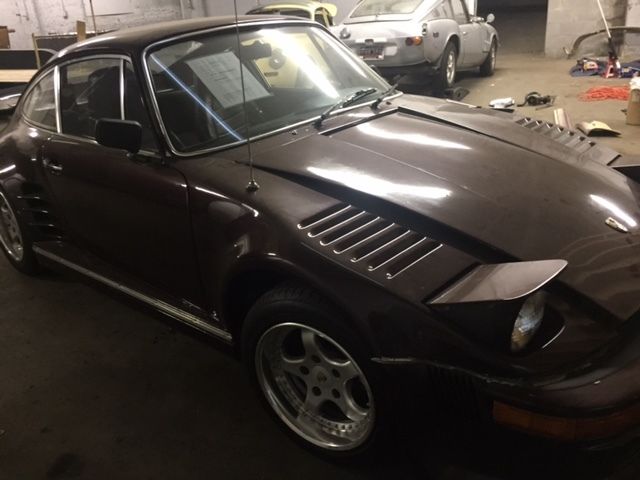 1971 Burgundy Porsche 911 Coupe