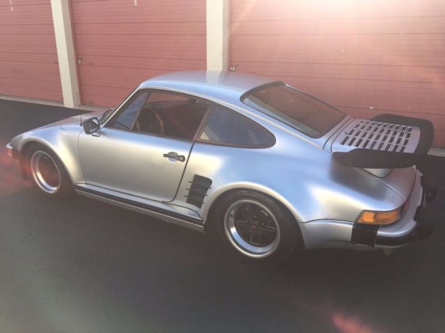 1971 Silver Porsche 911 Coupe