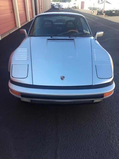 1971 Silver Porsche 911 Coupe