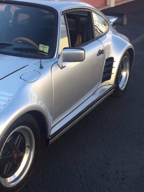 1971 Silver Porsche 911 Coupe