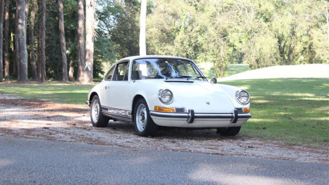 1971 White Porsche 911 T Coupe