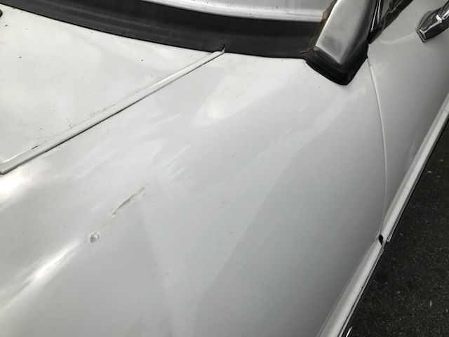 1971 White MG MGB Convertible