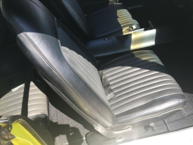 1971 Yellow Dodge Challenger Coupe