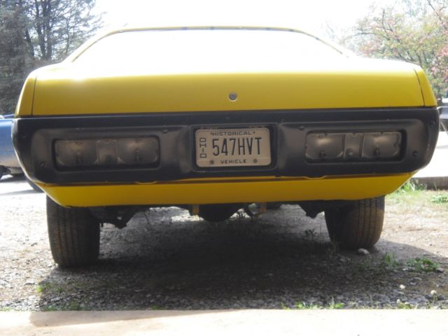 1971 Yellow Plymouth Road Runner