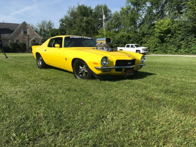 1971 Yellow Chevrolet Camaro
