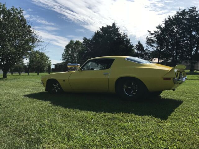 1971 Yellow Chevrolet Camaro