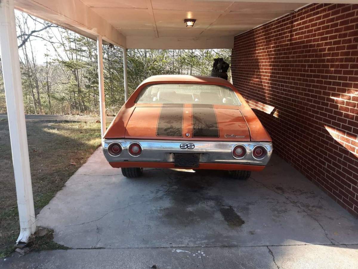 1971 Orange Chevrolet Chevelle Coupe