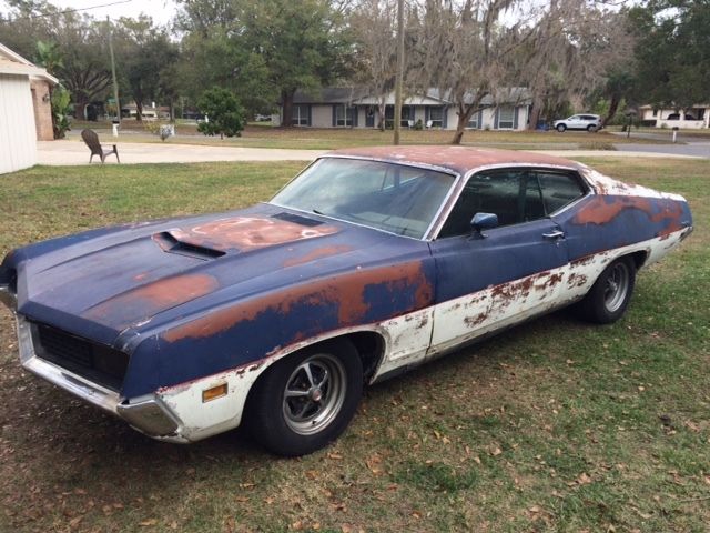 1971 White/Blue Ford Torino Fastback