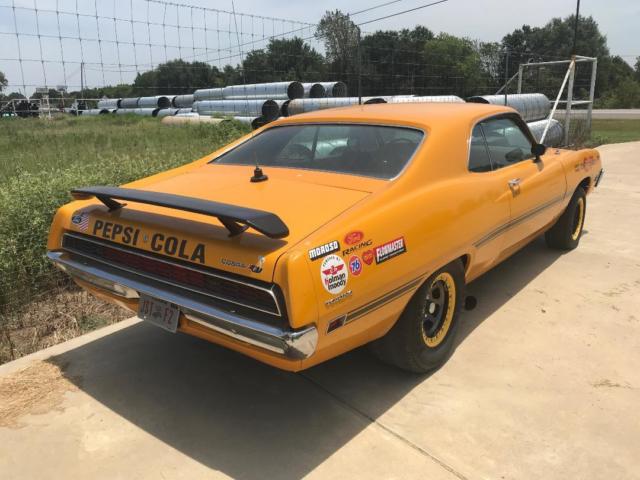 1971 Yellow Ford Torino Coupe