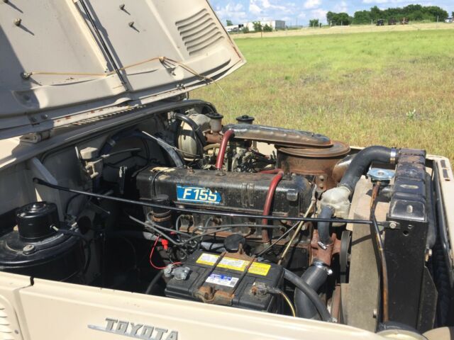1971 Tan Toyota Land Cruiser SUV