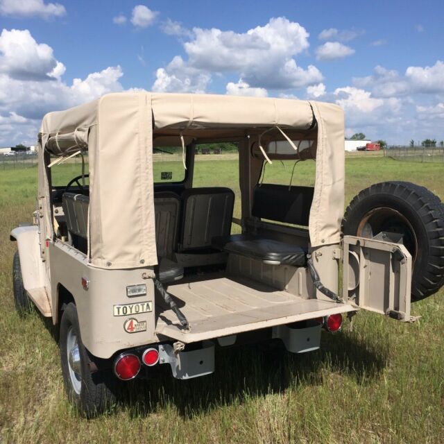 1971 Tan Toyota Land Cruiser SUV