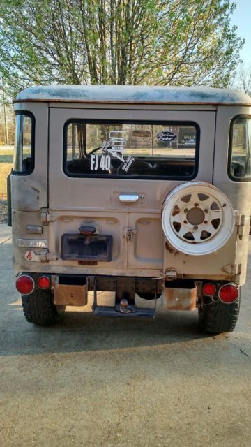 1971 Tan Toyota FJ Cruiser