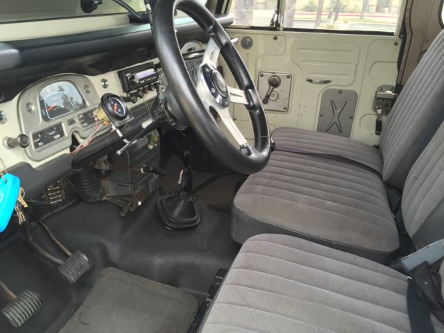 1971 Gray Toyota FJ Cruiser FJ40