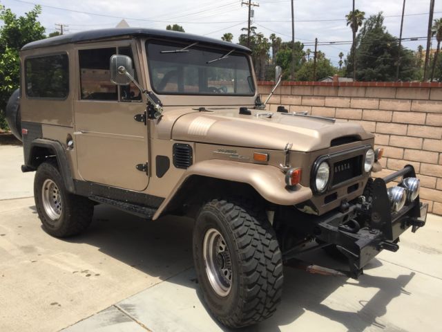1971 Gray Toyota FJ Cruiser FJ40