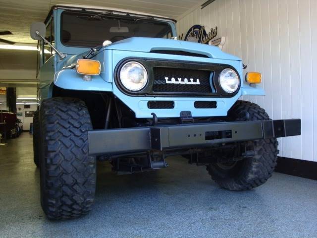 1971 Blue Toyota FJ Cruiser SUV