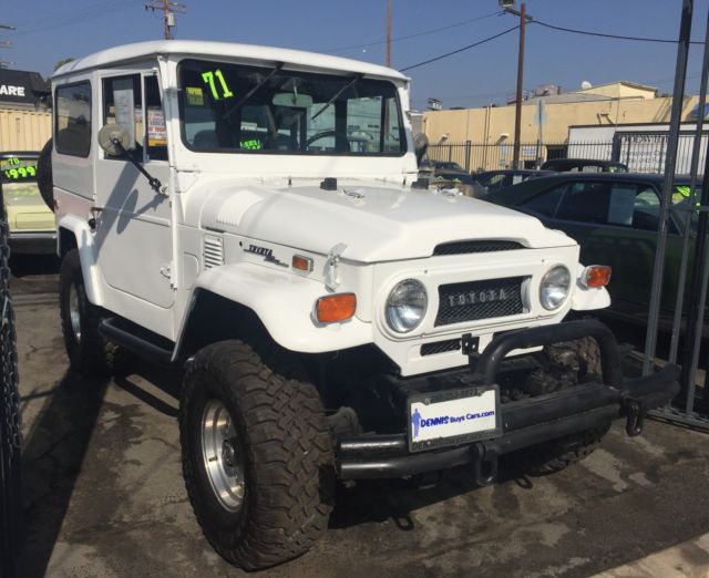 1971 White Toyota Land Cruiser SUV