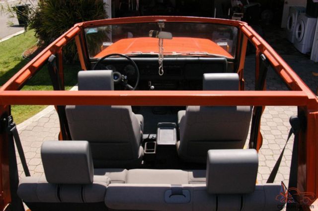 1971 orange Toyota FJ Cruiser