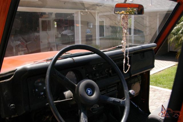 1971 orange Toyota FJ Cruiser