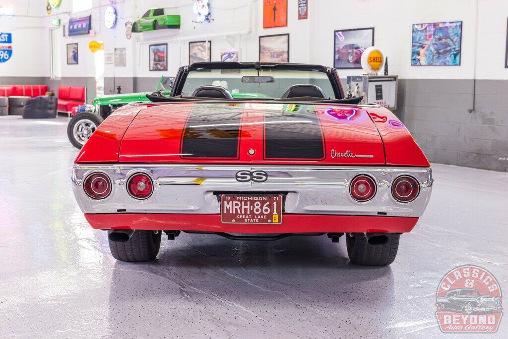 1971 Red Chevrolet Chevelle Convertible