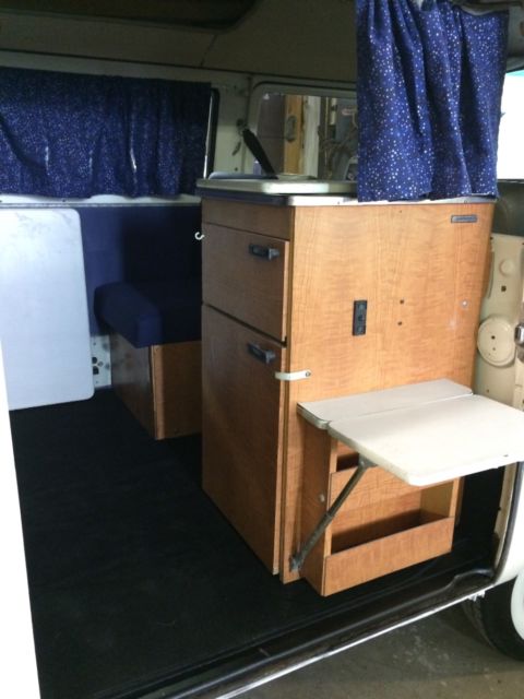 1971 White Volkswagen Bus/Vanagon Van Camper