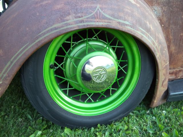 1971 rust Volkswagen Beetle - Classic Coupe