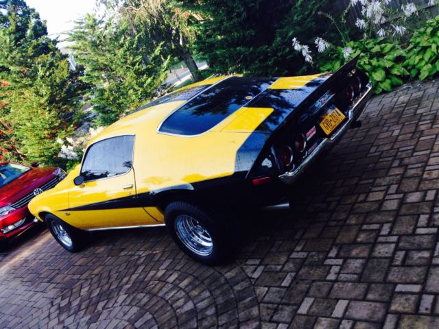 1971 Yellow Chevrolet Camaro Coupe