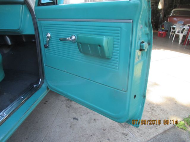 1971 Green/white Chevrolet C-10 Pickup