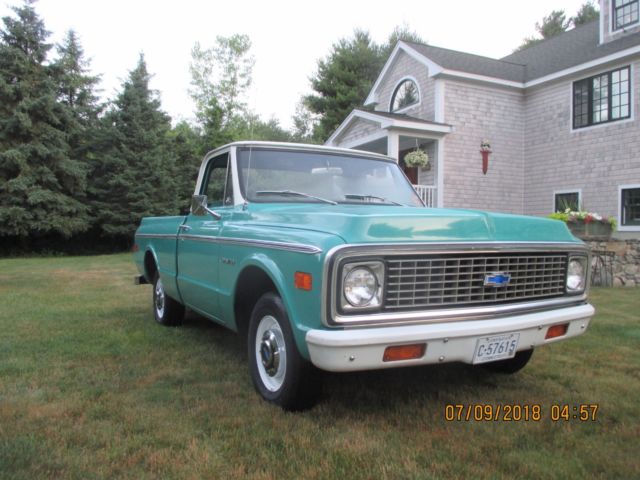 1971 Green/white Chevrolet C-10 Pickup