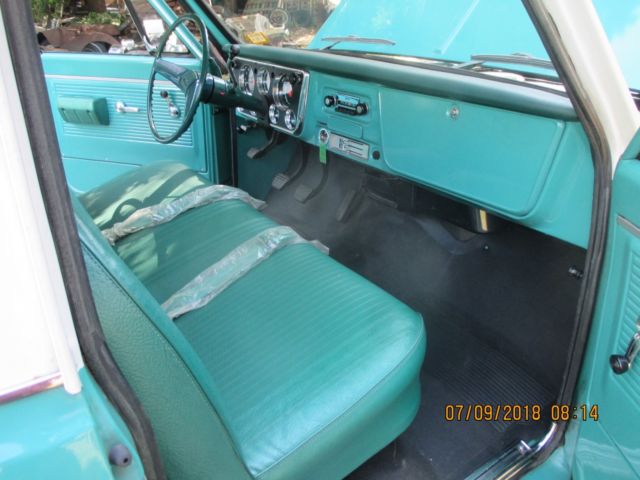 1971 Green/white Chevrolet C-10 Pickup