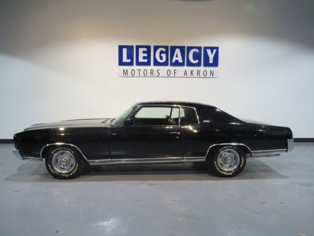 1971 Black Chevrolet Monte Carlo --
