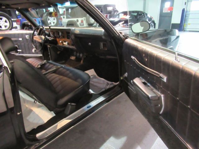 1971 Black Chevrolet Monte Carlo --