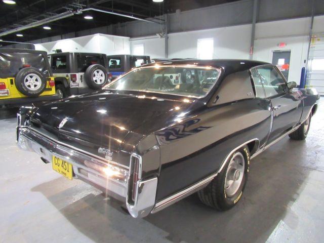 1971 Black Chevrolet Monte Carlo --
