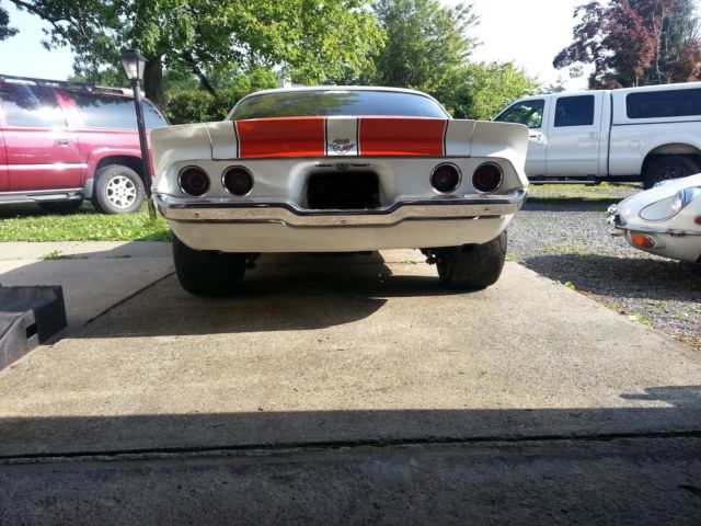 1972 White Chevrolet Camaro Coupe