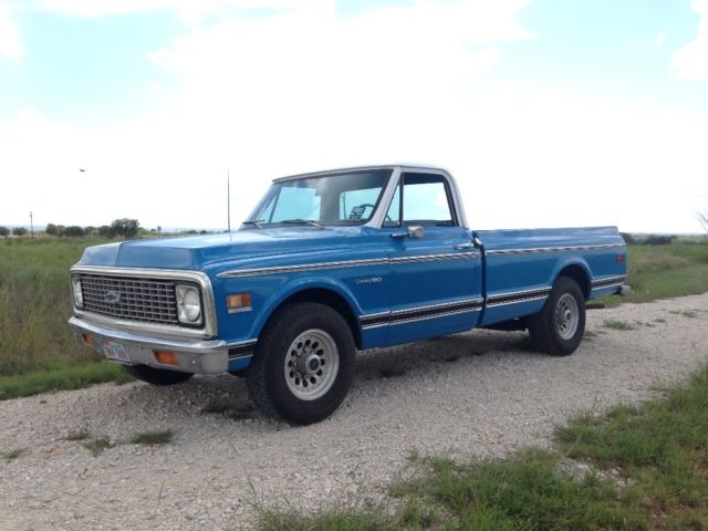 1972 Blue/white Chevrolet C-10