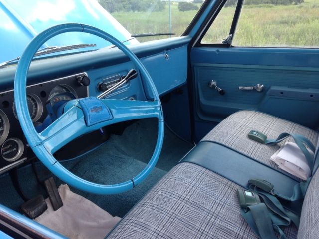 1972 Blue/white Chevrolet C-10