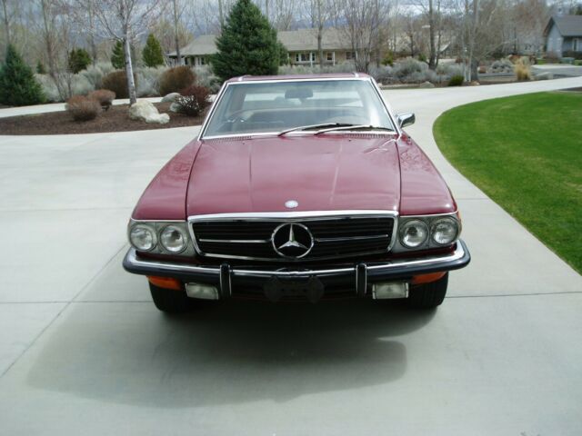 1972 Burgundy Mercedes-Benz SL-Class Convertible