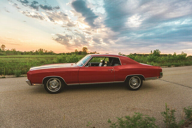 1972 Red Chevrolet Monte Carlo Coupe