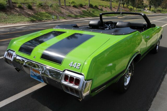 1972 Green Oldsmobile 442 Convertible