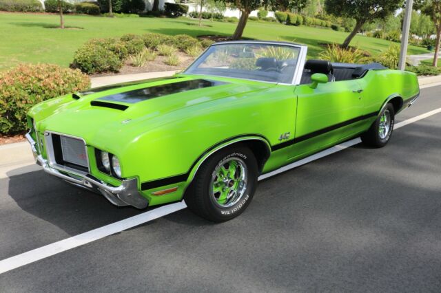 1972 Green Oldsmobile 442 Convertible