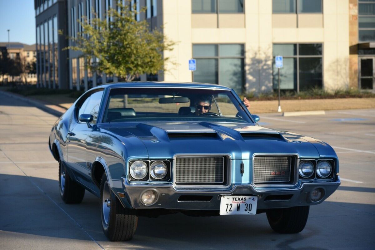 1972 Blue Oldsmobile 442 Coupe